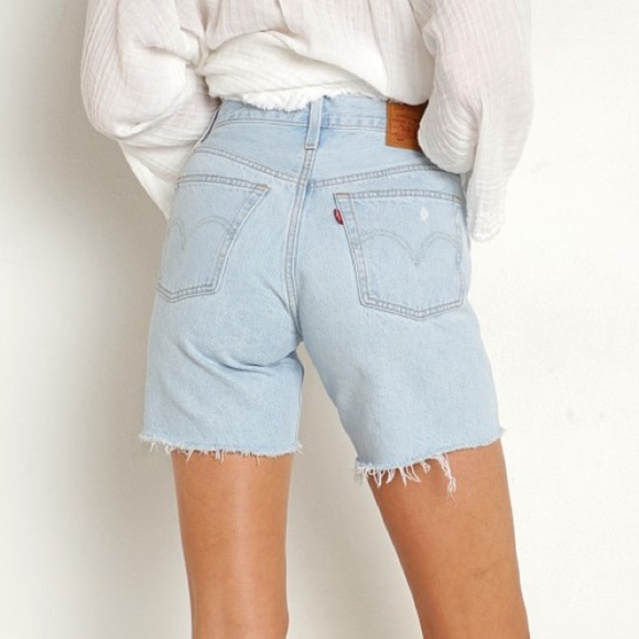 Levi's 501 Women's Mid Thigh Short Luxor Focus- Size 27 - Picture 4 of 13